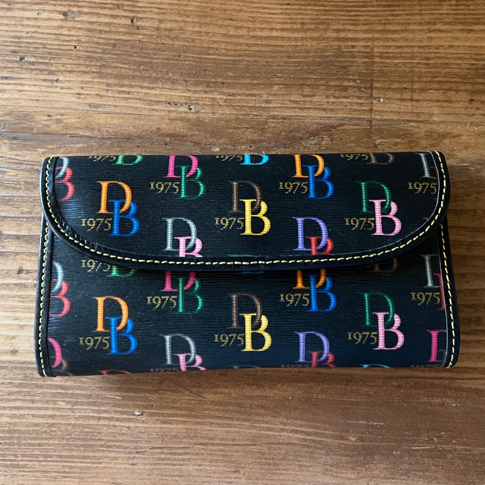 Dooney & Bourke Retro 1975 Clutch Wallet